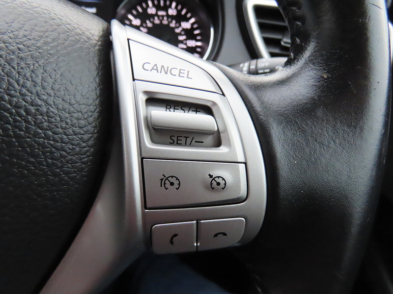 Nissan Qashqai 1.5 dCi N-Connecta SUV 5dr Diesel Manual 2WD Euro 6 (s/s) (110 ps) - U4744