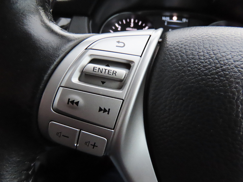 Nissan Qashqai 1.5 dCi N-Connecta SUV 5dr Diesel Manual 2WD Euro 6 (s/s) (110 ps) - U4744