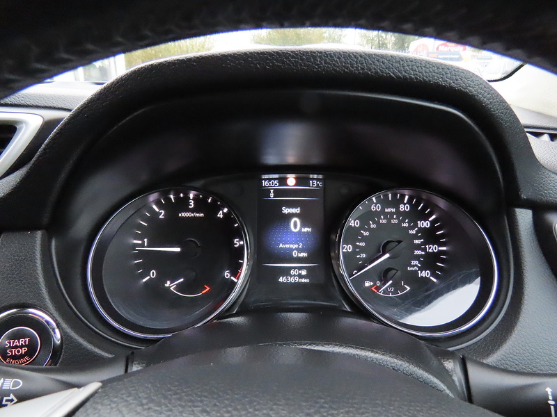 Nissan Qashqai 1.5 dCi N-Connecta SUV 5dr Diesel Manual 2WD Euro 6 (s/s) (110 ps) - U4744