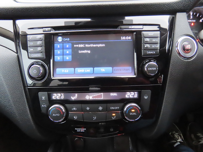 Nissan Qashqai 1.5 dCi N-Connecta SUV 5dr Diesel Manual 2WD Euro 6 (s/s) (110 ps) - U4744