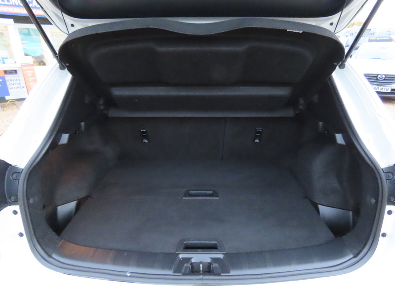 Nissan Qashqai 1.5 dCi N-Connecta SUV 5dr Diesel Manual 2WD Euro 6 (s/s) (110 ps) - U4744