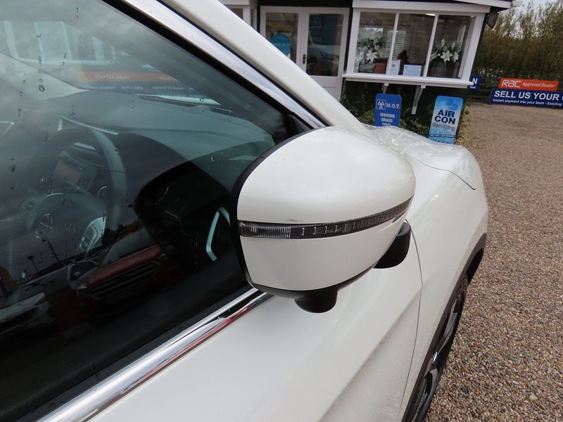 Nissan Qashqai 1.5 dCi N-Connecta SUV 5dr Diesel Manual 2WD Euro 6 (s/s) (110 ps) - U4744