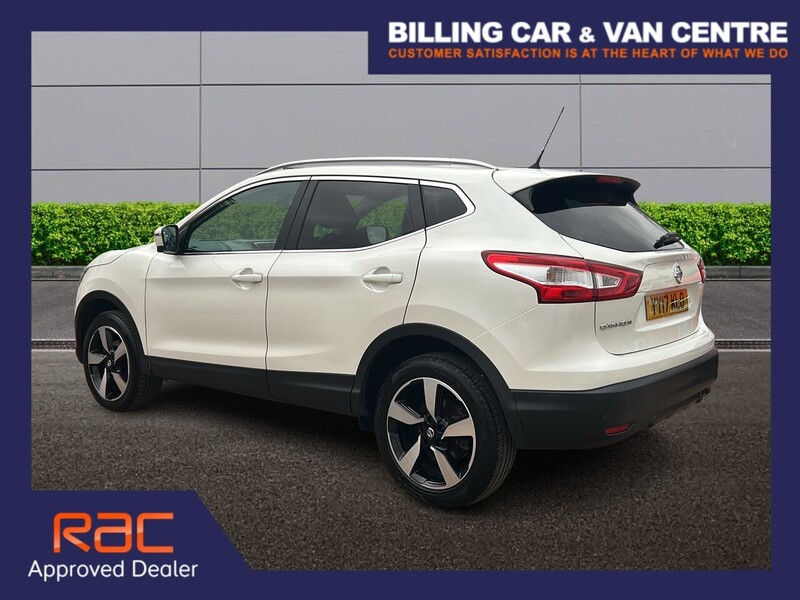 Nissan Qashqai 1.5 dCi N-Connecta SUV 5dr Diesel Manual 2WD Euro 6 (s/s) (110 ps) - U4744