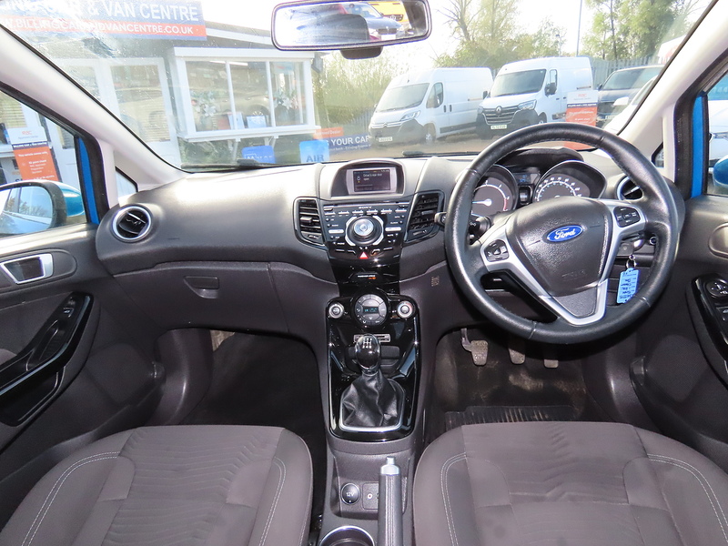 Ford Fiesta 1.5 TDCi Titanium Hatchback 5dr Diesel Manual Euro 5 (75 ps) - U4748