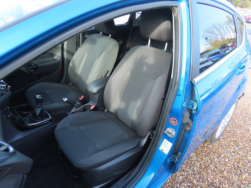 Ford Fiesta 1.5 TDCi Titanium Hatchback 5dr Diesel Manual Euro 5 (75 ps) - U4748