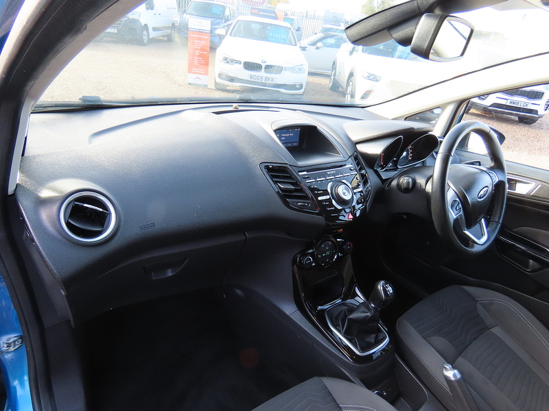 Ford Fiesta 1.5 TDCi Titanium Hatchback 5dr Diesel Manual Euro 5 (75 ps) - U4748