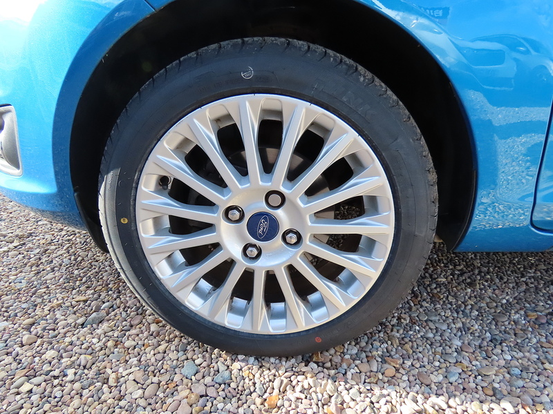 Ford Fiesta 1.5 TDCi Titanium Hatchback 5dr Diesel Manual Euro 5 (75 ps) - U4748