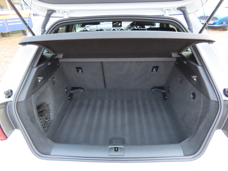 Audi A3 1.4 TFSI CoD S line Sportback 5dr Petrol Manual Euro 6 (s/s) (150 ps) - U4750