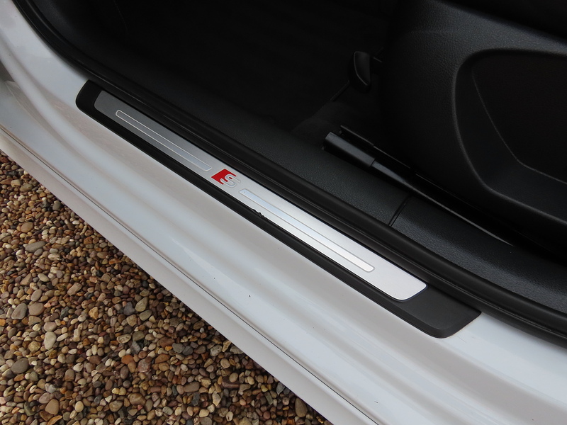 Audi A3 1.4 TFSI CoD S line Sportback 5dr Petrol Manual Euro 6 (s/s) (150 ps) - U4750