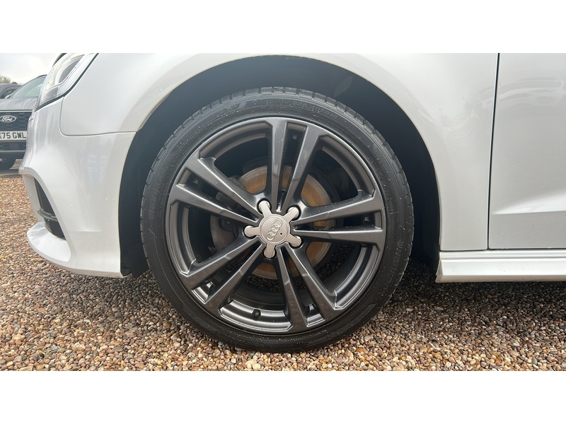 Audi A3 1.4 TFSI CoD S line Sportback 5dr Petrol Manual Euro 6 (s/s) (150 ps) - U4750