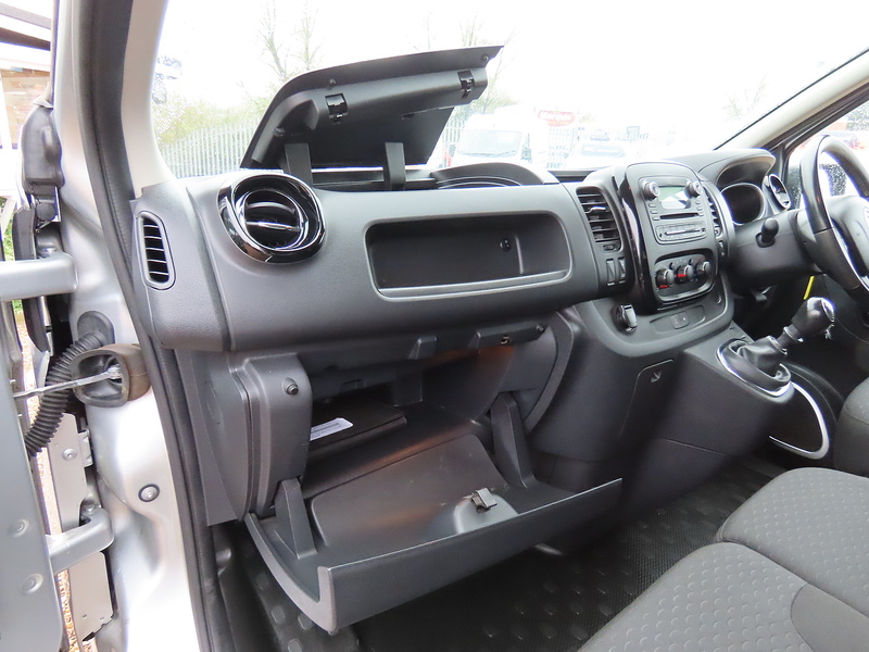 Vauxhall Vivaro CDTi 2900 Sportive Panel Van 1.6 Manual Diesel - U4753