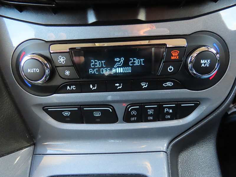 Ford Focus 1.6 TDCi Titanium Hatchback 5dr Diesel Manual Euro 5 (s/s) (115 ps) - U4758