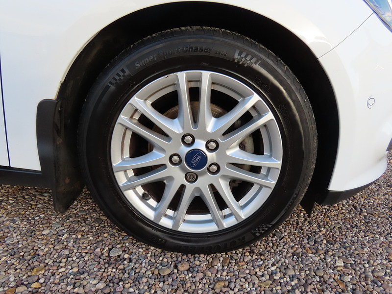 Ford Focus 1.6 TDCi Titanium Hatchback 5dr Diesel Manual Euro 5 (s/s) (115 ps) - U4758