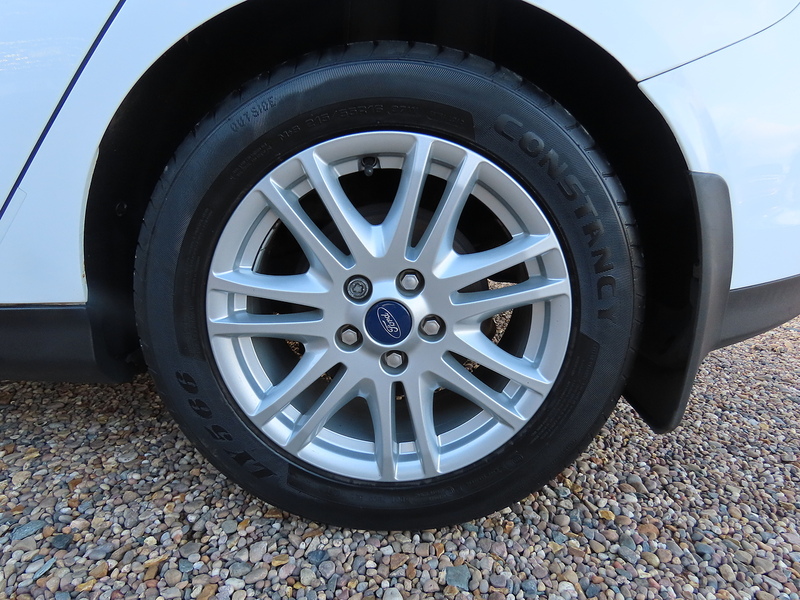 Ford Focus 1.6 TDCi Titanium Hatchback 5dr Diesel Manual Euro 5 (s/s) (115 ps) - U4758