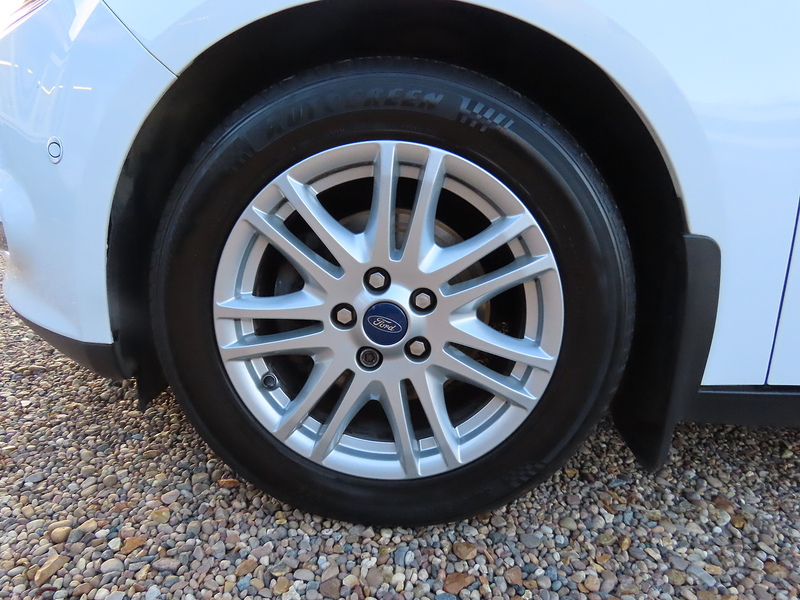 Ford Focus 1.6 TDCi Titanium Hatchback 5dr Diesel Manual Euro 5 (s/s) (115 ps) - U4758