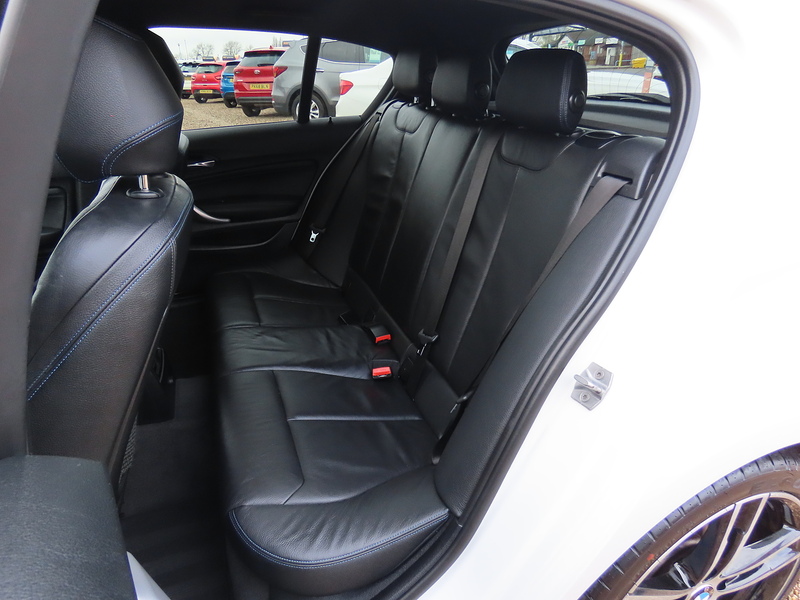 BMW 1 Series 1.5 118i GPF M Sport Shadow Edition Hatchback 5dr Petrol Manual Euro 6 (s/s) (136 ps) - U4760