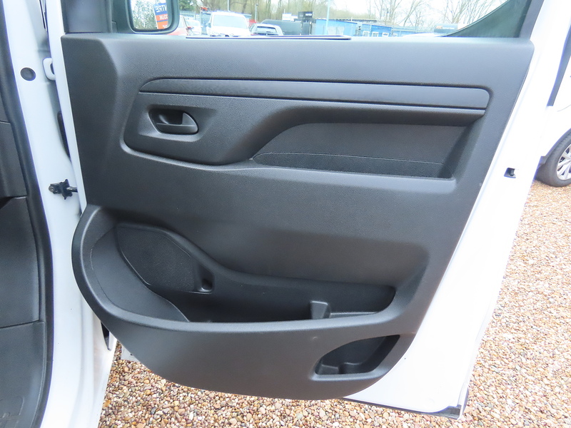 Peugeot Expert 1.5 BlueHDi 1000 Professional Premium + Standard Panel Van 6dr Diesel Manual MWB Euro 6 (s/s) (100 - U4764