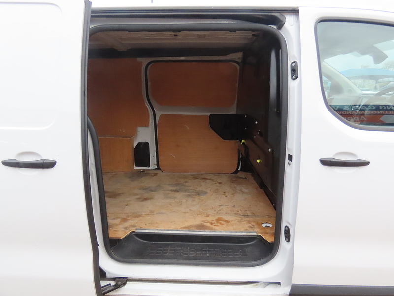 Peugeot Expert 1.5 BlueHDi 1000 Professional Premium + Standard Panel Van 6dr Diesel Manual MWB Euro 6 (s/s) (100 - U4764