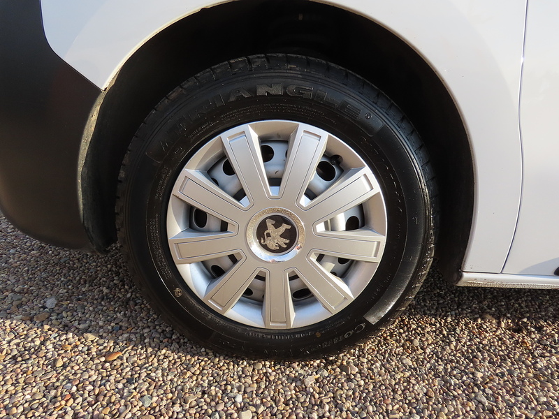 Peugeot Expert 1.5 BlueHDi 1000 Professional Premium + Standard Panel Van 6dr Diesel Manual MWB Euro 6 (s/s) (100 - U4764