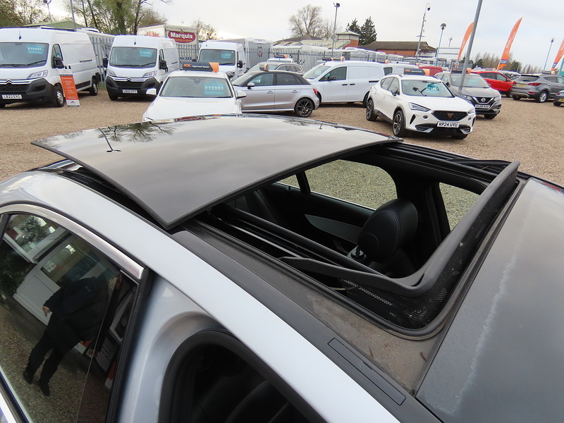 Mercedes-Benz C Class 2.1 C220d AMG Line (Premium) Saloon 4dr Diesel 7G-Tronic+ Euro 6 (s/s) (170 ps) - U4765