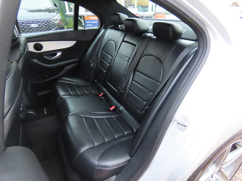 Mercedes-Benz C Class 2.1 C220d AMG Line (Premium) Saloon 4dr Diesel 7G-Tronic+ Euro 6 (s/s) (170 ps) - U4765