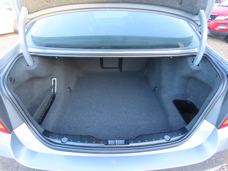 BMW 5 Series 2.0 520d Luxury Saloon 4dr Diesel Auto Euro 6 (s/s) (190 ps) - U4766