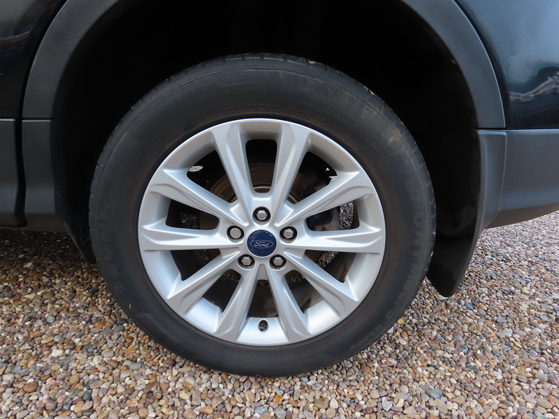 Ford Kuga 2.0 TDCi Titanium SUV 5dr Diesel Manual 2WD Euro 6 (s/s) (150 ps) - U4770