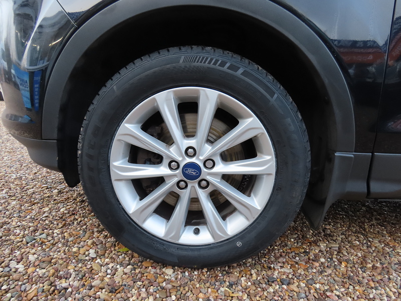 Ford Kuga 2.0 TDCi Titanium SUV 5dr Diesel Manual 2WD Euro 6 (s/s) (150 ps) - U4770