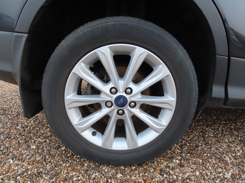 Ford Kuga 2.0 TDCi Titanium SUV 5dr Diesel Manual 2WD Euro 6 (s/s) (150 ps) - U4770