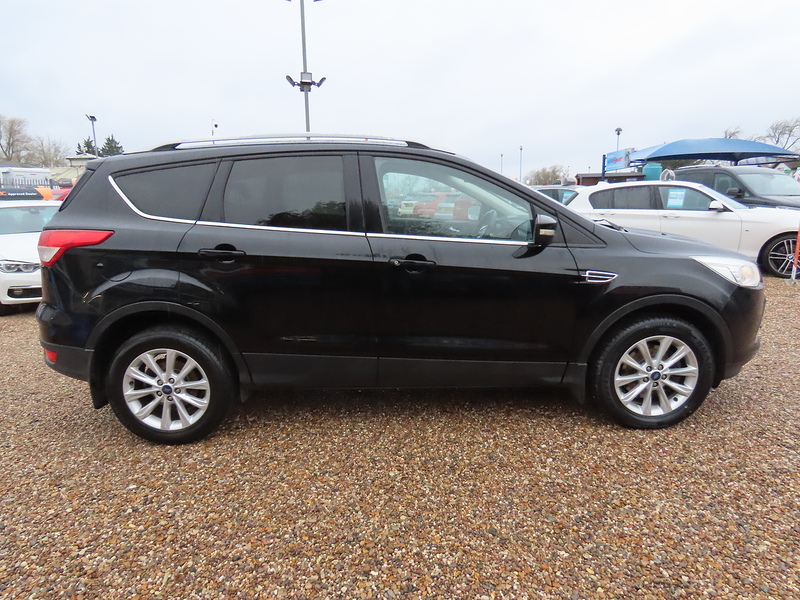 Ford Kuga 2.0 TDCi Titanium SUV 5dr Diesel Manual 2WD Euro 6 (s/s) (150 ps) - U4770