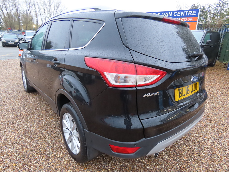 Ford Kuga 2.0 TDCi Titanium SUV 5dr Diesel Manual 2WD Euro 6 (s/s) (150 ps) - U4770
