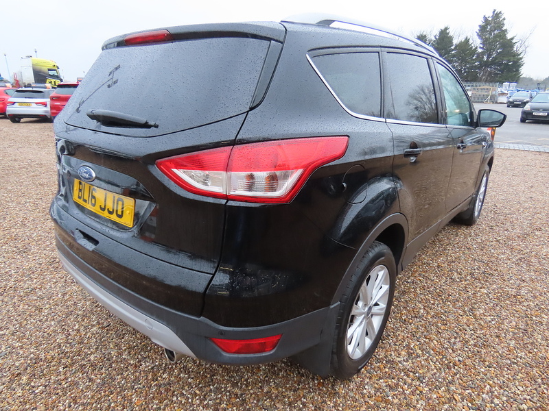 Ford Kuga 2.0 TDCi Titanium SUV 5dr Diesel Manual 2WD Euro 6 (s/s) (150 ps) - U4770
