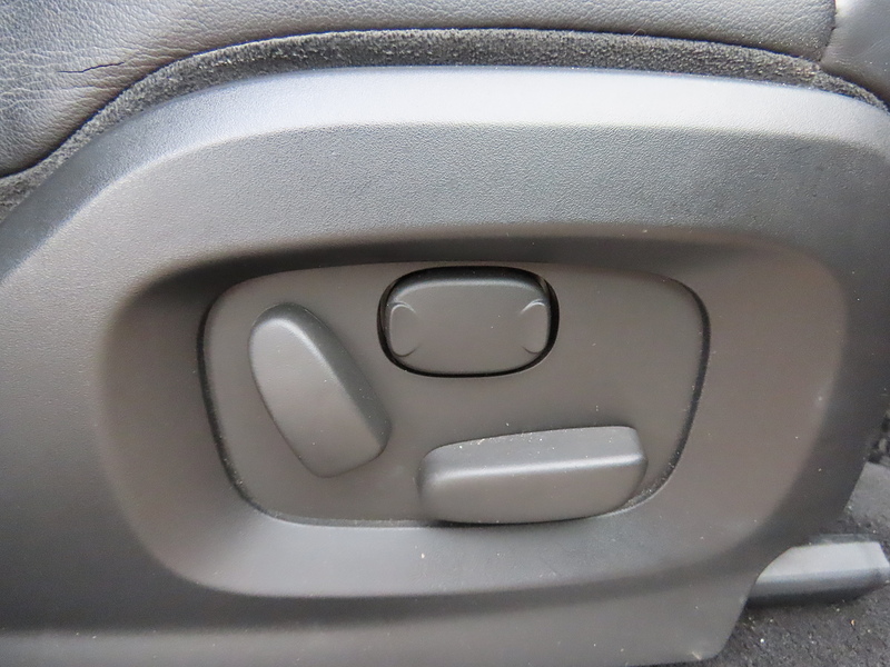 Land Rover Range Rover Evoque 2.2 SD4 Prestige SUV 5dr Diesel Auto 4WD Euro 5 (s/s) (190 ps) - U4771