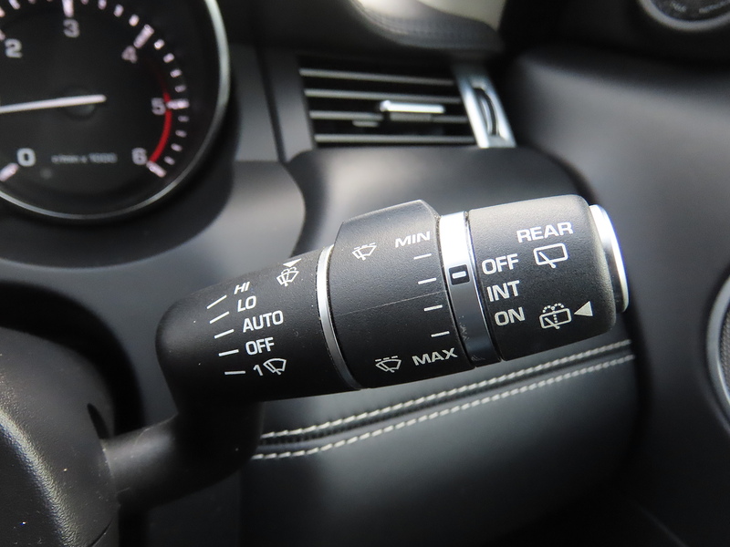 Land Rover Range Rover Evoque 2.2 SD4 Prestige SUV 5dr Diesel Auto 4WD Euro 5 (s/s) (190 ps) - U4771