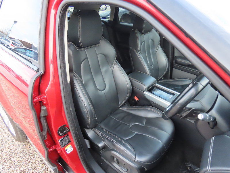 Land Rover Range Rover Evoque 2.2 SD4 Prestige SUV 5dr Diesel Auto 4WD Euro 5 (s/s) (190 ps) - U4771