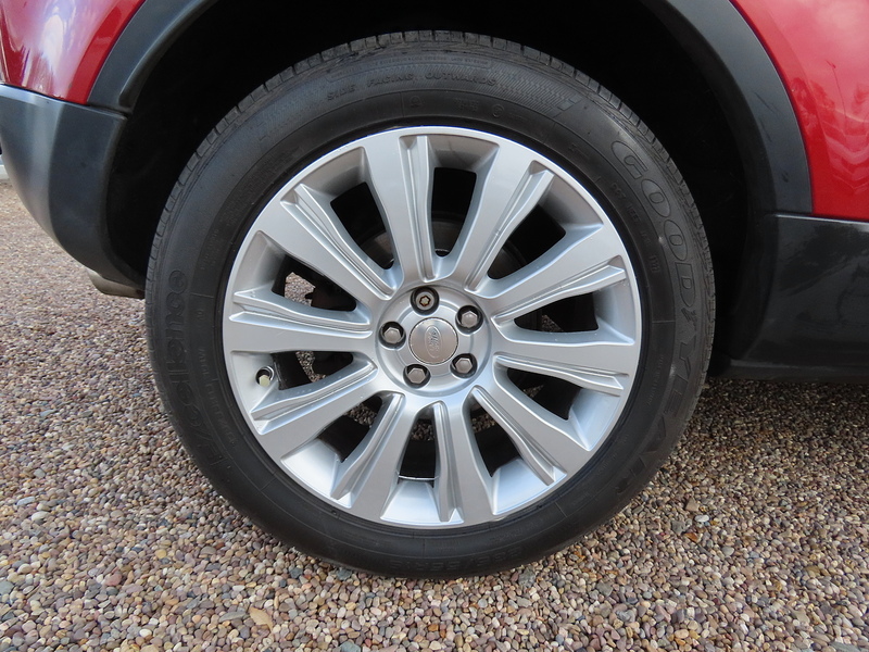 Land Rover Range Rover Evoque 2.2 SD4 Prestige SUV 5dr Diesel Auto 4WD Euro 5 (s/s) (190 ps) - U4771