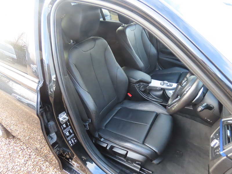 BMW 3 Series 2.0 320d M Sport Touring 5dr Diesel Auto xDrive Euro 5 (s/s) (184 ps) - U4772