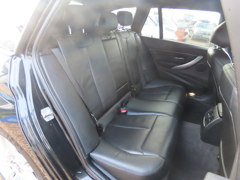 BMW 3 Series 2.0 320d M Sport Touring 5dr Diesel Auto xDrive Euro 5 (s/s) (184 ps) - U4772