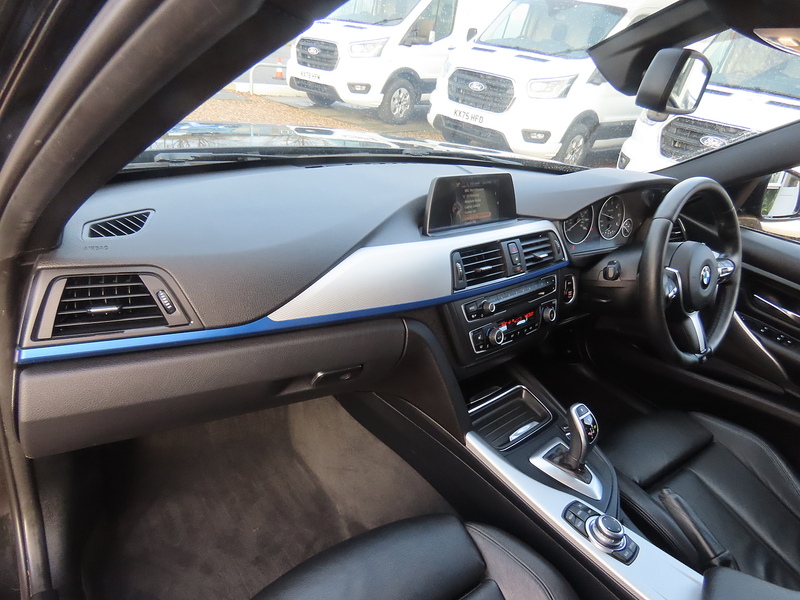 BMW 3 Series 2.0 320d M Sport Touring 5dr Diesel Auto xDrive Euro 5 (s/s) (184 ps) - U4772