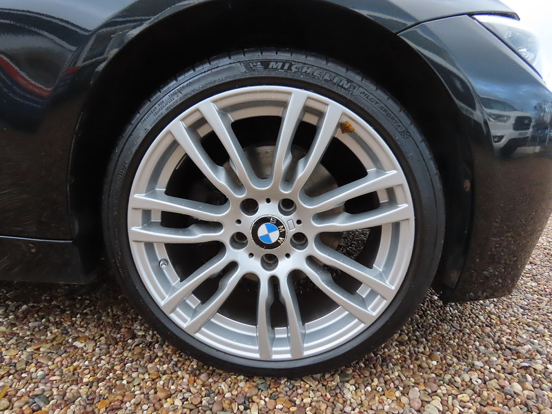 BMW 3 Series 2.0 320d M Sport Touring 5dr Diesel Auto xDrive Euro 5 (s/s) (184 ps) - U4772