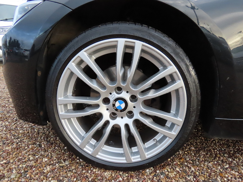 BMW 3 Series 2.0 320d M Sport Touring 5dr Diesel Auto xDrive Euro 5 (s/s) (184 ps) - U4772