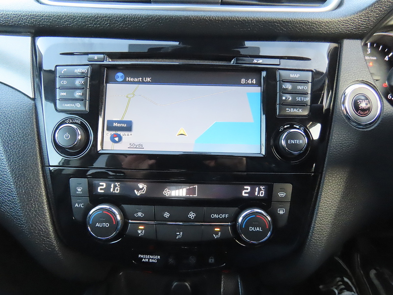 Nissan Qashqai 1.5 dCi Tekna SUV 5dr Diesel Manual Euro 6 (s/s) (110 ps) - U4775