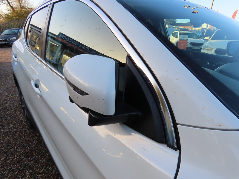 Nissan Qashqai 1.5 dCi Tekna SUV 5dr Diesel Manual Euro 6 (s/s) (110 ps) - U4775