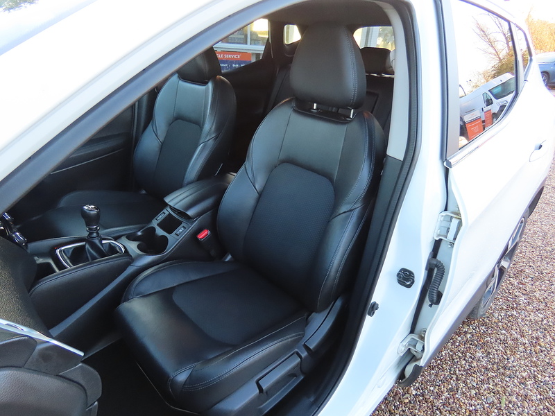 Nissan Qashqai 1.5 dCi Tekna SUV 5dr Diesel Manual Euro 6 (s/s) (110 ps) - U4775