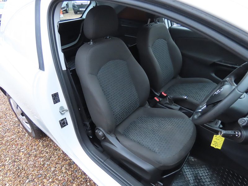 Vauxhall Corsa Van 1.3 CDTi Car Derived Van 3dr Diesel Manual FWD L1 H1 (s/s) Start/Stop (107 g/km, 74 bhp) - U4778
