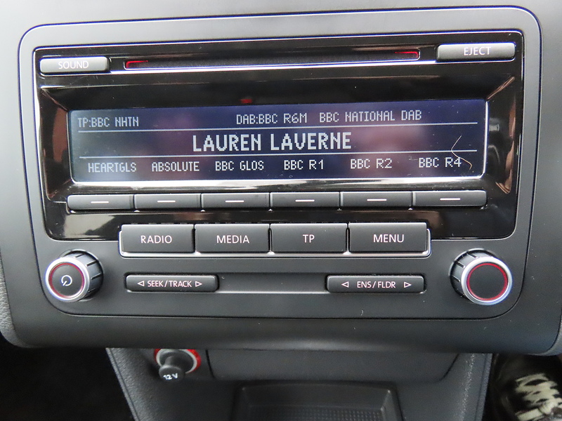 Volkswagen Touran 1.6 TDI BlueMotion Tech SE MPV 5dr Diesel DSG Euro 5 (s/s) (105 ps) - U4784