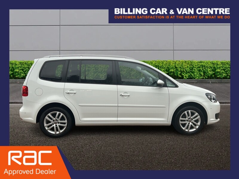 Volkswagen Touran 1.6 TDI BlueMotion Tech SE MPV 5dr Diesel DSG Euro 5 (s/s) (105 ps) - U4784