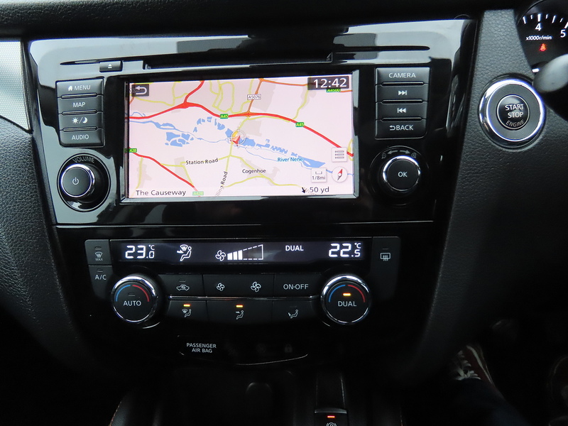 Nissan Qashqai 1.3 DIG-T N-Motion SUV 5dr Petrol Manual Euro 6 (s/s) (140 ps) - U4785