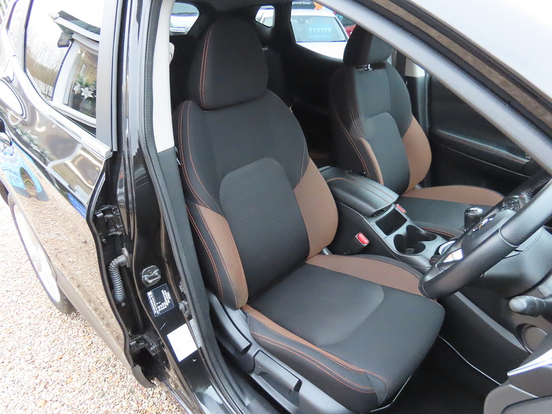 Nissan Qashqai 1.3 DIG-T N-Motion SUV 5dr Petrol Manual Euro 6 (s/s) (140 ps) - U4785