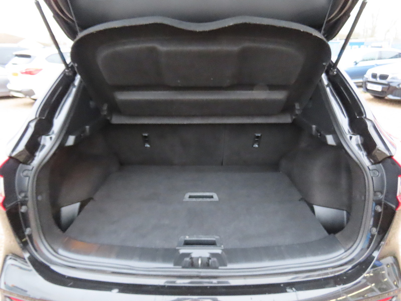 Nissan Qashqai 1.3 DIG-T N-Motion SUV 5dr Petrol Manual Euro 6 (s/s) (140 ps) - U4785